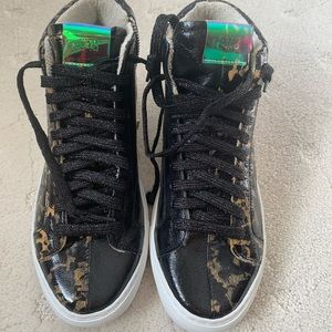 P448 BRAND NEW BLACK AND LEOPARD PRINT PATENT LEATHER SNEAKERS SIZE 11 OR 41